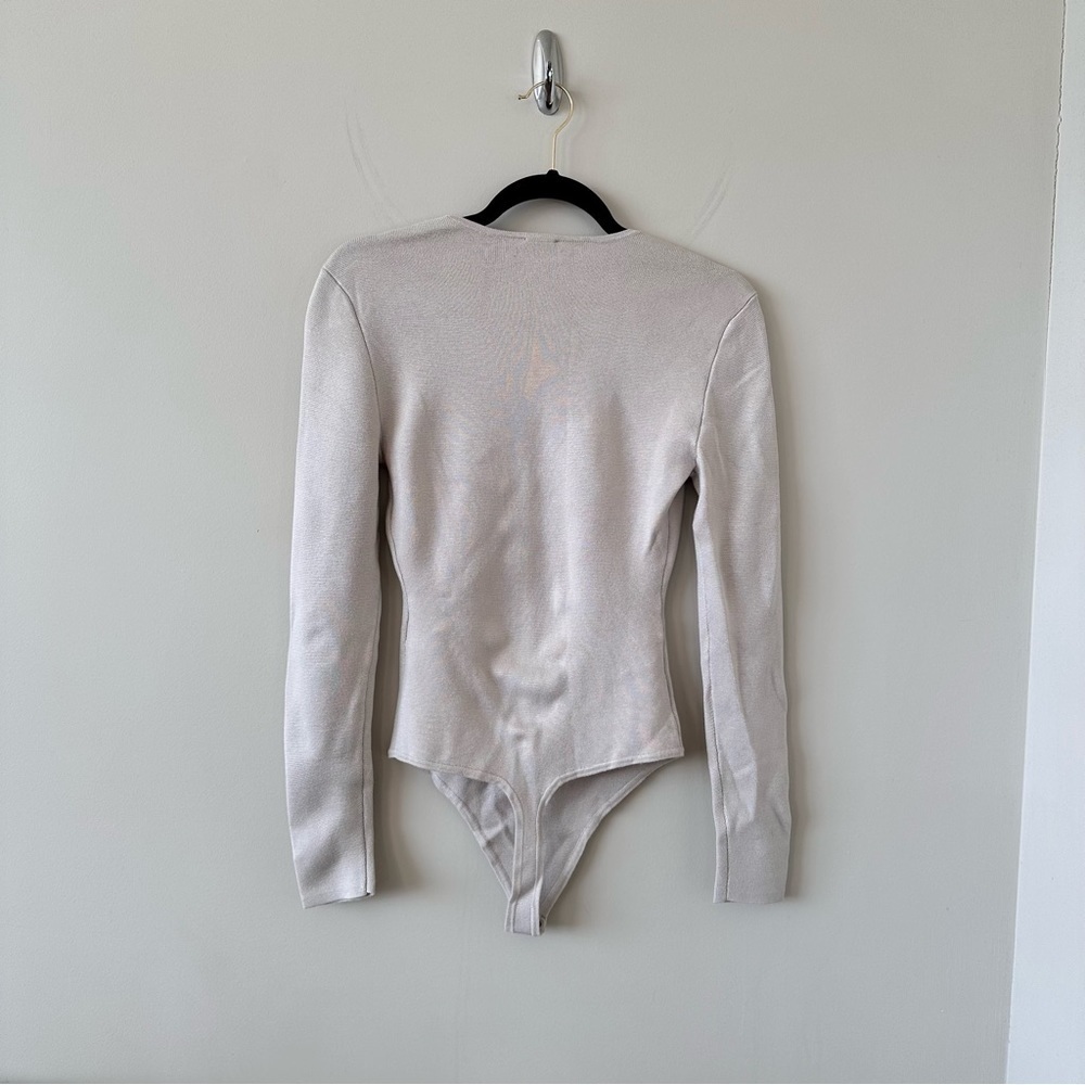 Ambercombie & Fitch- Cream Knit Sweetheart Neckline Long Sleeve Bodysuit - Picture 3 of 9